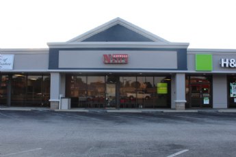 Kenwood Plaza, photograph 2 of 3