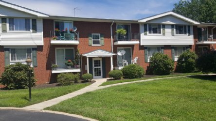 Hosbrook Manor Apartments, 7836-7896 Hosbrook Rd., Cincinnati, OH 45243