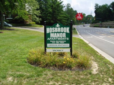 Hosbrook Manor Apartments, photograph 3 of 4