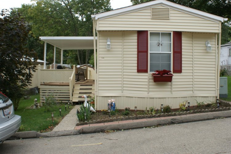 Madeira Mobile Home Park, photograph 44 of 48