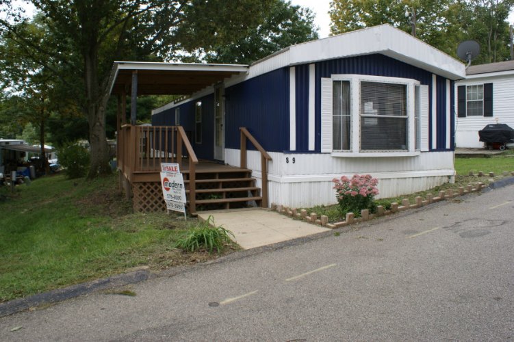 Madeira Mobile Home Park, photograph 46 of 48