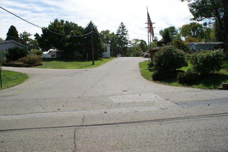 Madeira Mobile Home Park, photograph 9 of 48