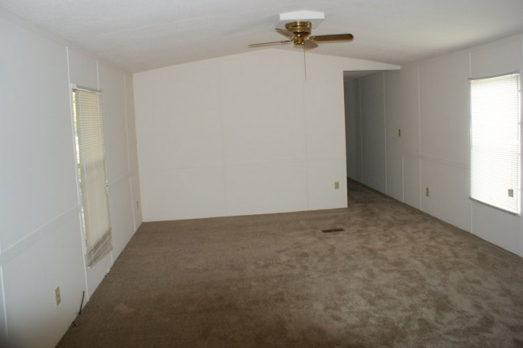 Madeira Mobile Home Park, photograph 16 of 48