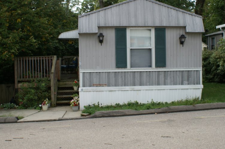 Madeira Mobile Home Park, photograph 43 of 48